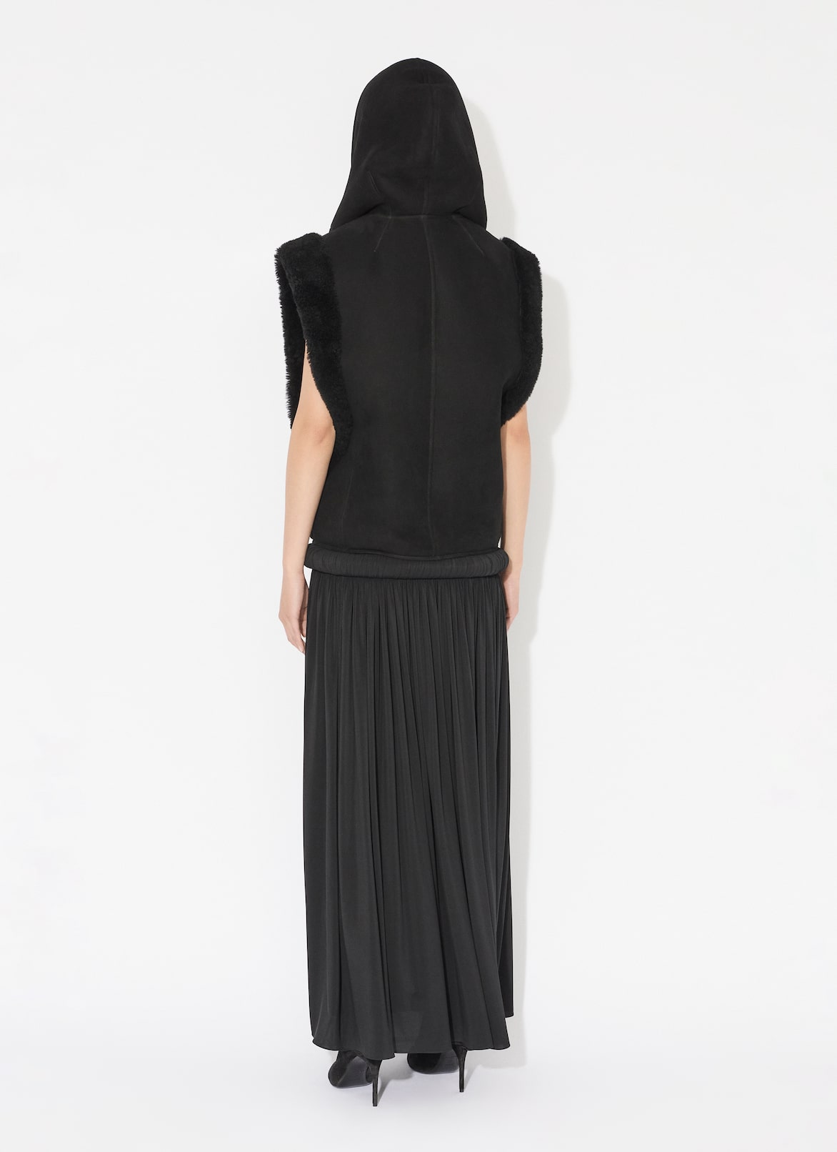 SHEARLING HOODED VEST ALAÏA BLACK SHEARLING HOODED VEST